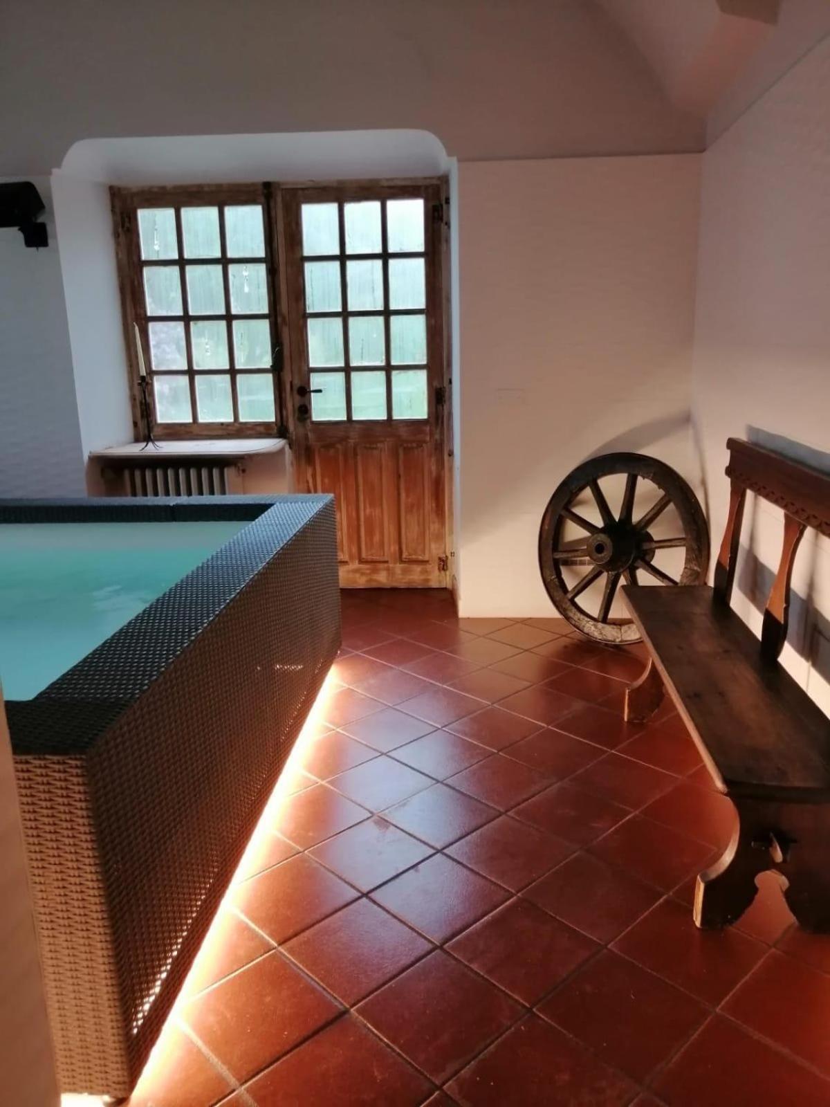 Castello Rosso Hotel Costigliole Saluzzo Exterior foto