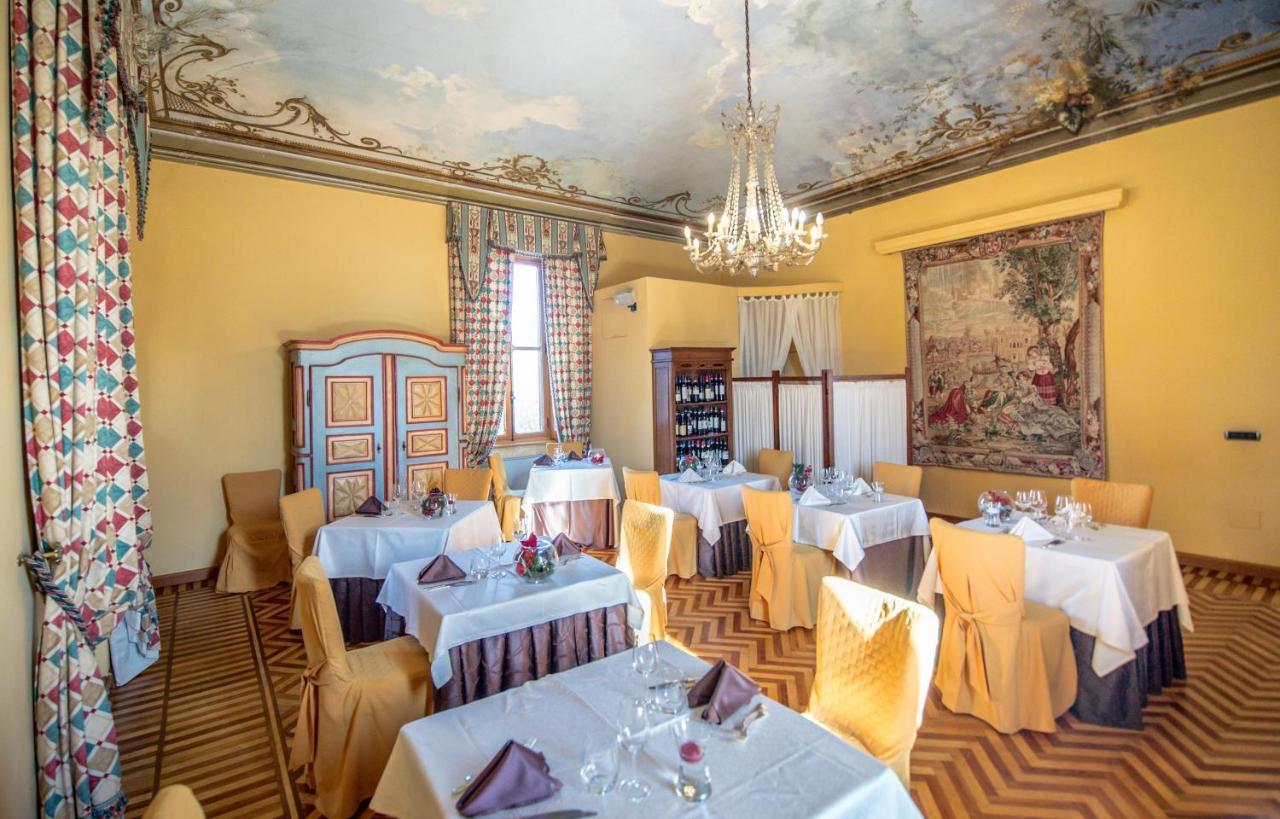 Castello Rosso Hotel Costigliole Saluzzo Exterior foto