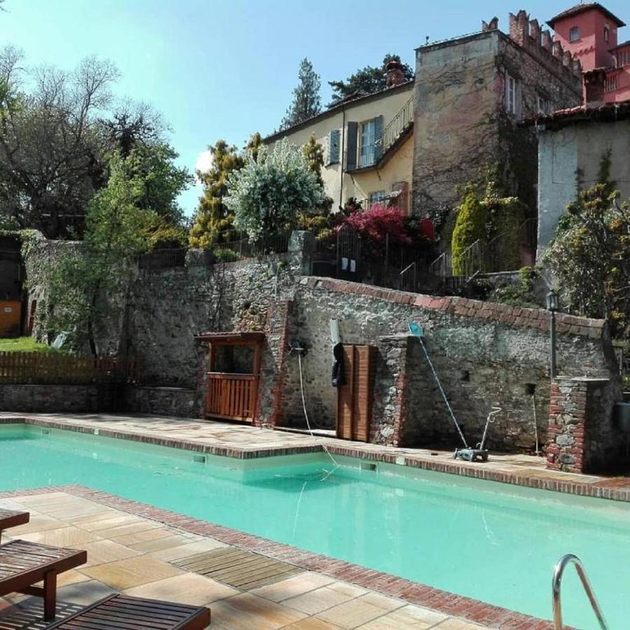 Castello Rosso Hotel Costigliole Saluzzo Exterior foto
